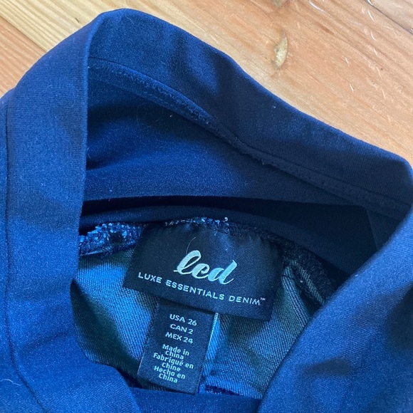 Luxe Essentials Denim LED Pea in The Pod Maternity Dark Wash Skinny Jeans 26 - Picture 3 of 6